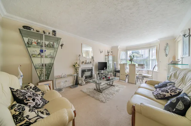West Avenue, Worthing, BN11, photo 2