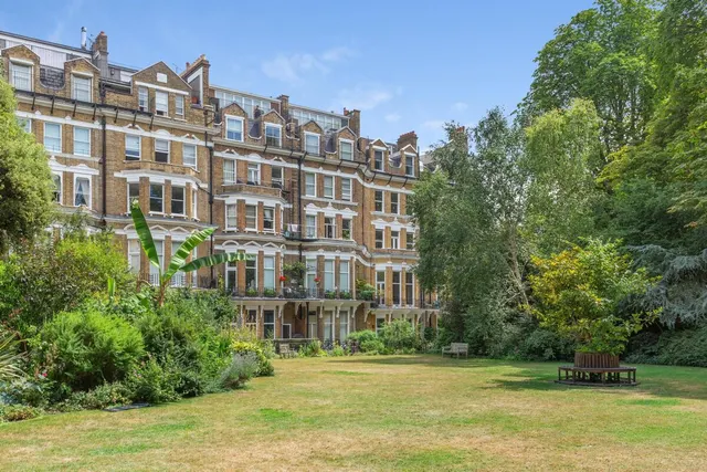 Airlie Gardens, London, W8, photo 2