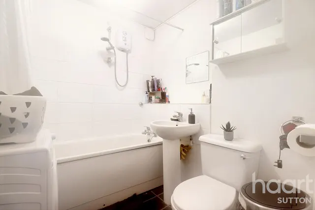 Edwina Court, SM1, photo 2