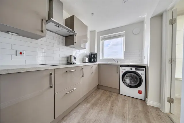 Ryland Drive, Witham, CM8, photo 3