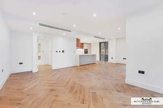 Prince of Wales Drive, SW11, photo 1