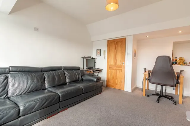 Priestthorpe Lane, Bingley, BD16, photo 2