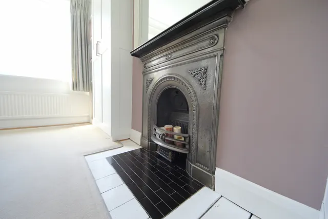Photo 3 — Ridge Avenue, Winchmore Hill N21