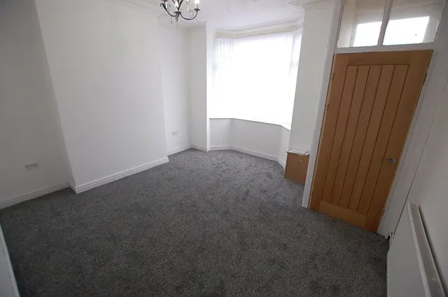 Cranbourne Road, Ashton-under-Lyne, OL7, photo 2