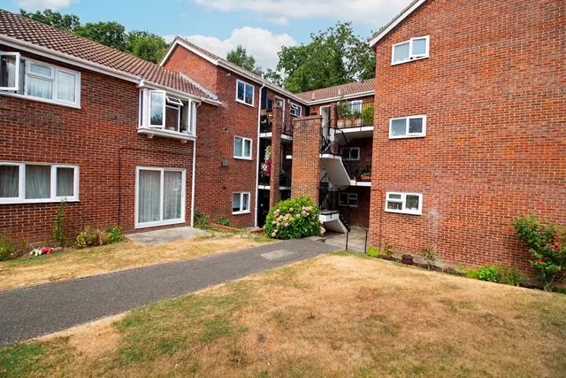 Flat 11, Bellingdon Romilly Drive, Watford, Watford, WD19 5BB, photo 1