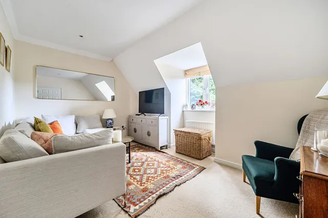 Meadowlands Drive, Haslemere, GU27, photo 2