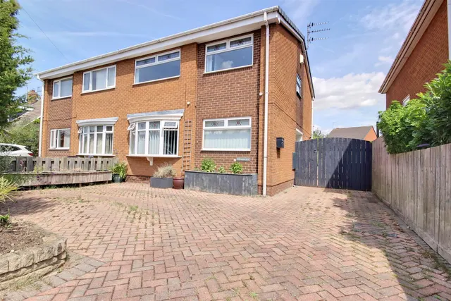 Burton Road, Cottingham, photo 1