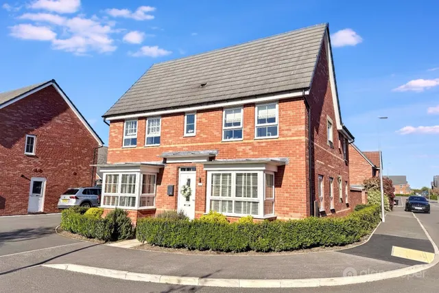 Flower Garden Drive, St James' Gate, CV10, photo 1