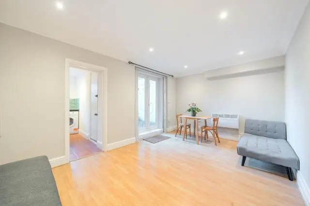 Westbourne Park Villas, London, W2, photo 1