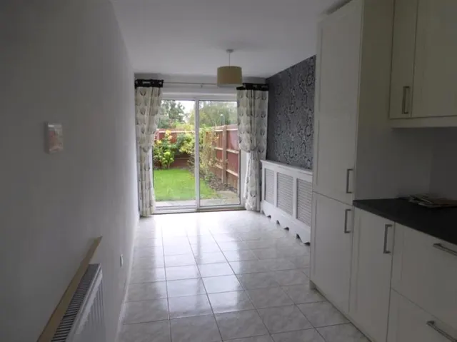 Croome Close, B98, photo 3