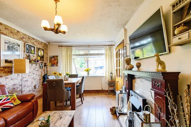 Photo 3 — Avon Close, Worsley, Manchester, Greater Manchester, M28