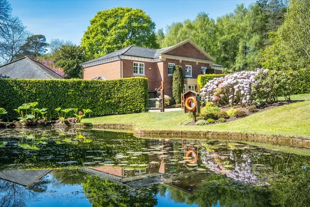 Hurst Park, Midhurst, GU29, photo 1