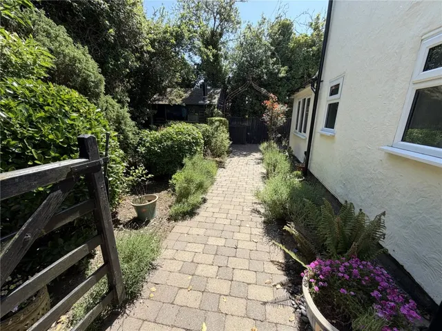with 4 bedrooms in Sheering, Bishop's Stortford, CM22, photo 2