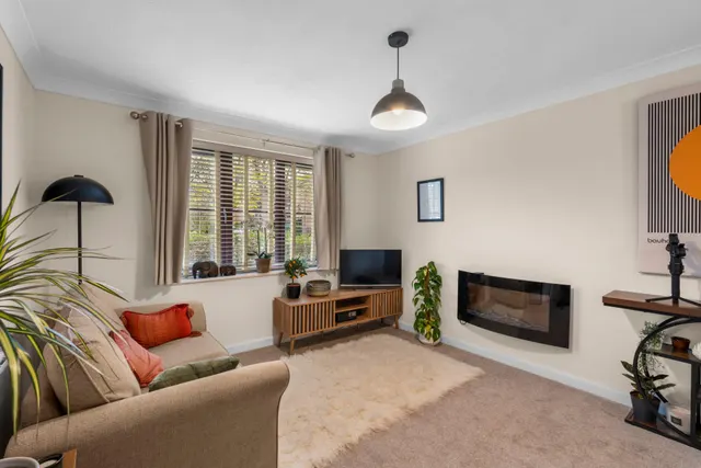 Photo 3 — Tempsford, Welwyn Garden City, AL7
