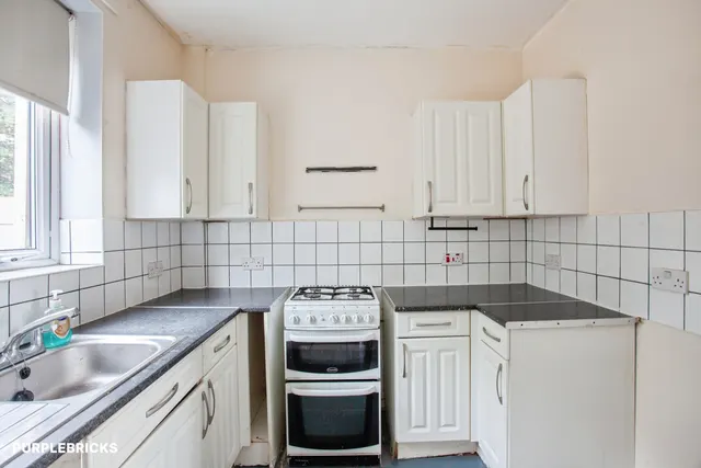 Barrie Drive, Sheffield, S5, photo 3