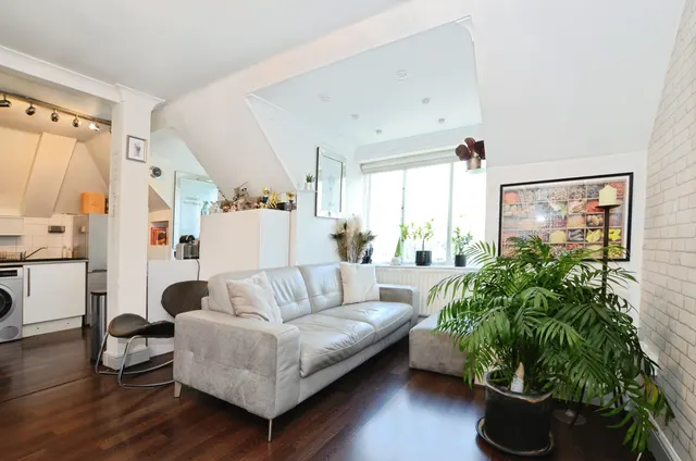 Stanhope Avenue, London, N3, photo 1