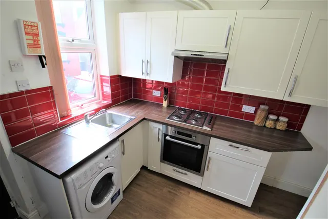 Kelsall Place, Hyde Park, LS6, photo 3