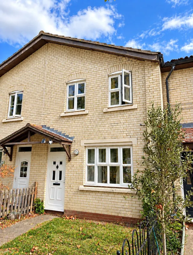 Sonning Gardens, Hampton, TW12, photo 2