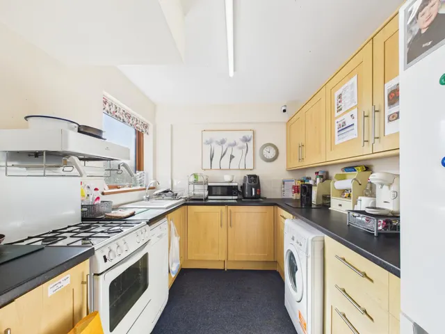 Aldsworth Gardens, Drayton, PO6, photo 2