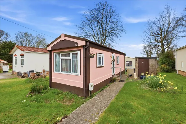 Temple Grove Park, Bakers Lane, West Hanningfield, Chelmsford, CM2, photo 1