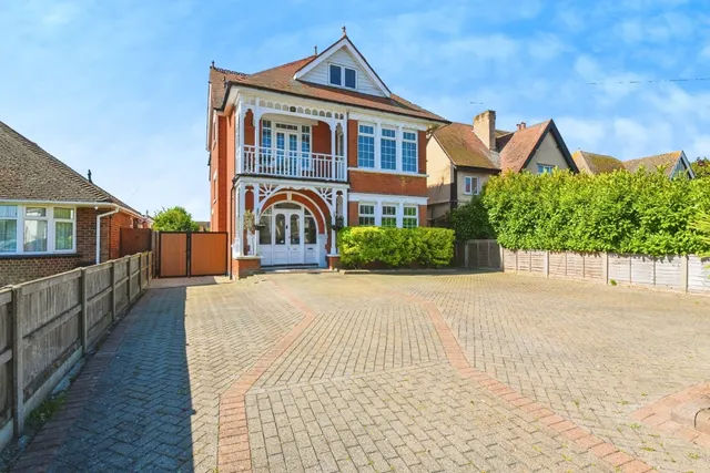 Arnold Road, Clacton-on-Sea, Essex, CO15, photo 1