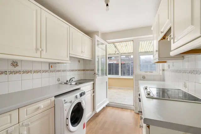 Roundham Close, Kidlington, photo 3