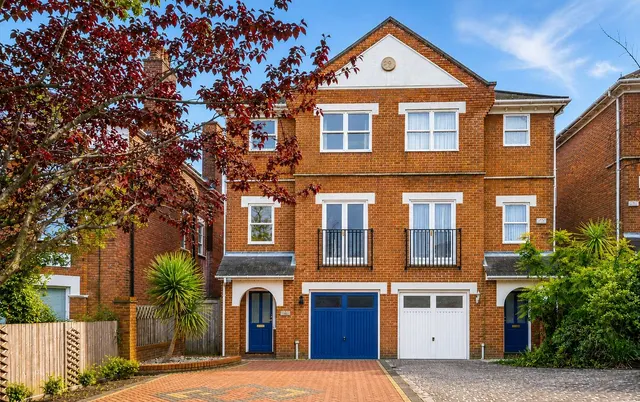 Hermitage Road, London, SE19, photo 1