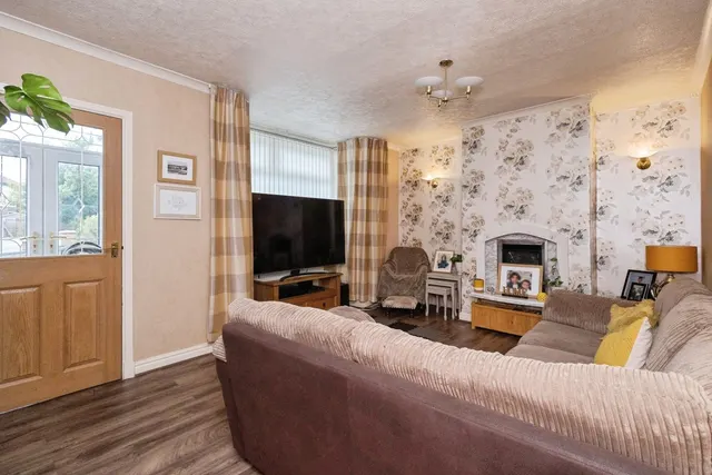 Photo 3 — Bradwen Close, Denton, Manchester, Greater Manchester, M34