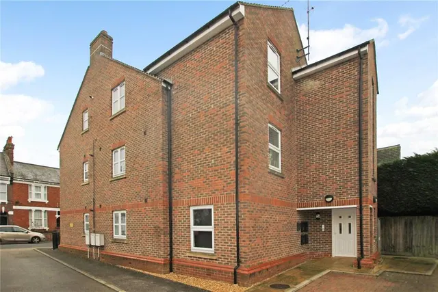 Beaudesert, Leighton Buzzard, LU7, photo 1