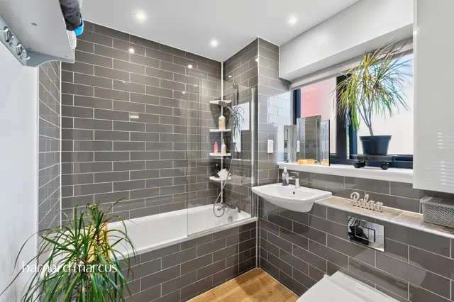 Park Road, Feltham, TW13, photo 3