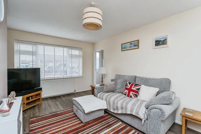 Rochester Drive, Prestatyn, LL19, photo 3