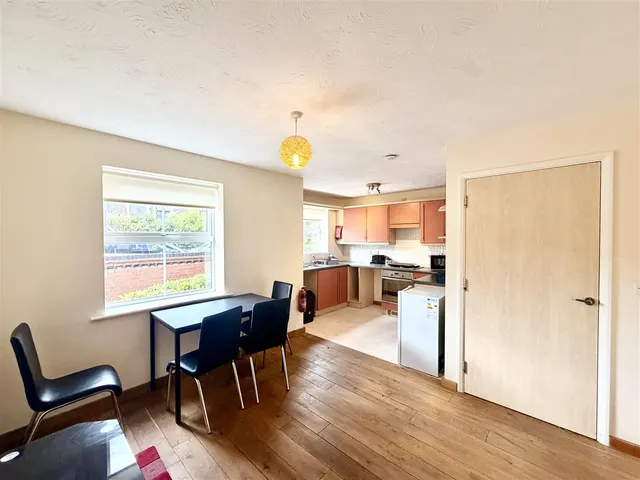 Trinity Street, Loughborough, photo 2