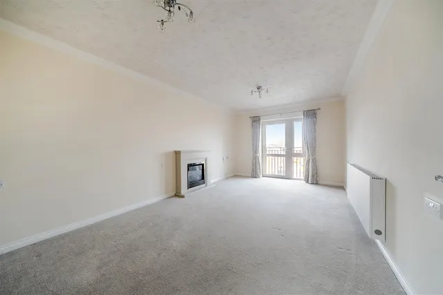 Botley Road, Park Gate, SO31, photo 2