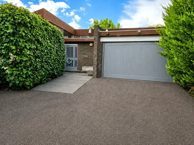 Beech Hill Avenue, Hadley Wood, EN4 0LN, photo 1