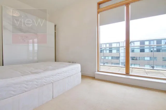 Photo 2 — Crampton Street, London SE17 3BU