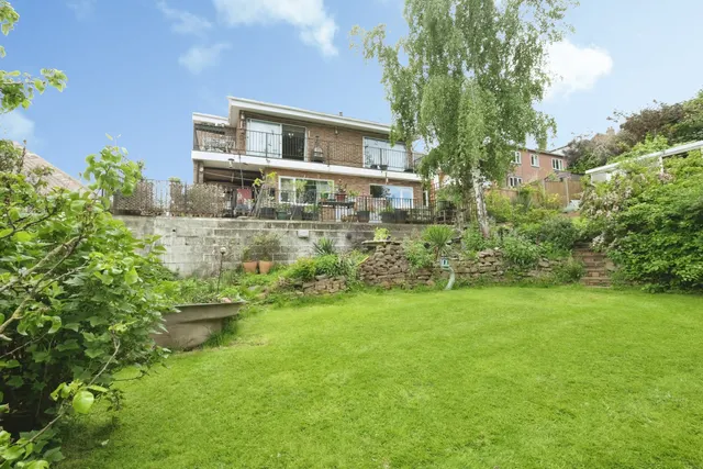 Highfield Drive, Carlton, NG4, photo 1