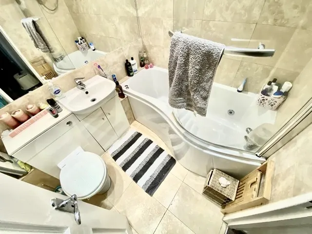 Schoolgate Close, Shelfield, WS4, photo 3