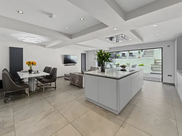 Butterstile Lane, Prestwich, M25, photo 2