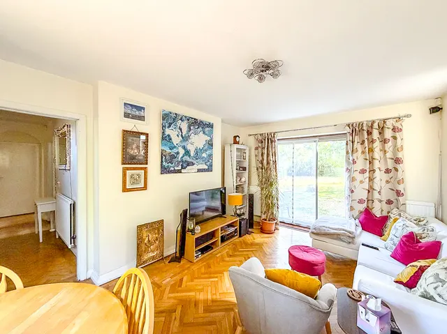 Photo 3 — Pinn Way, Ruislip, HA4