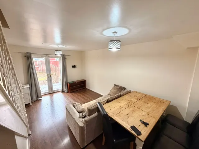 St Albans Court, LS9, photo 3