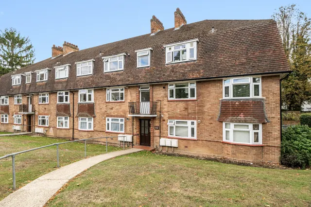 25 Rushmere Court, The Avenue, Worcester Park, photo 1