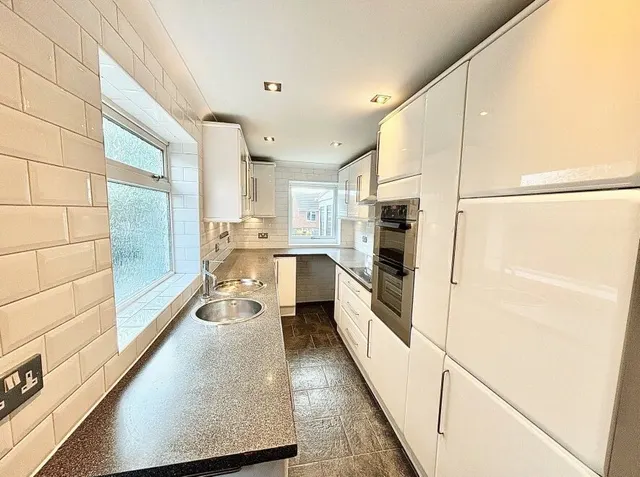 View Close, Chigwell, IG7, photo 2