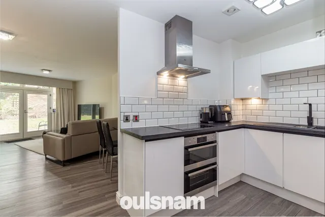 Photo 3 — Middlepark Drive, Northfield, Birmingham, West Midlands, B31 2FQ