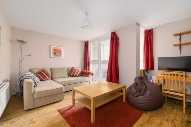 St. Katharines Way, London, E1W, photo 1