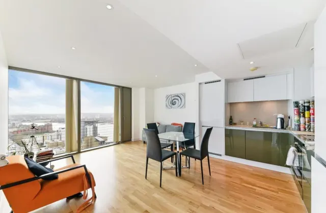 Landmark West Tower, Marsh Wall, E14, photo 1