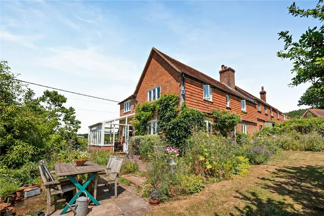 3 bedroom house, Harts Hill Road, Thatcham, RG18