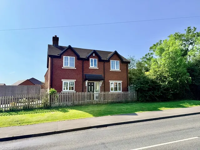 Stafford Road, Uttoxeter, photo 1