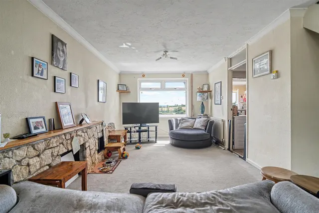Manor Close, Templecombe, photo 2