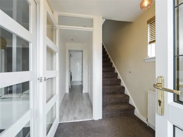 Sutherland Drive, Airdrie, ML6, photo 2