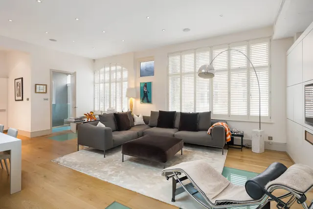 Photo 2 — Ennismore Garden Mews, Knightsbridge, London